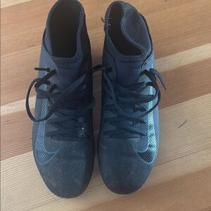 Nike mercurial cleats sz 5